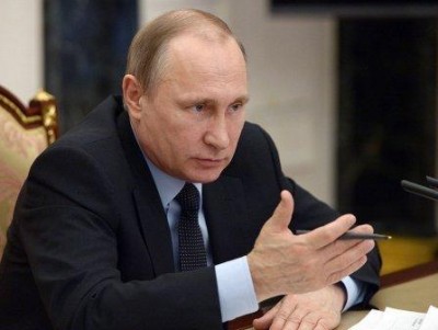 Картинка к материалу: «Путин поручил выплатить по 10 тысяч рублей школьникам-инвалидам старше 18 лет»