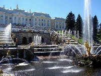 Картинка к материалу: «Собираемся посетить осенний праздник фонтанов в Петергофе 14 сентября»
