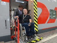 Картинка к материалу: «В 14 поездах РЖД появились кресла-коляски для инвалидов»
