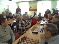 на базе шахматно-шашечного клуба по адресу: г. Тихвин дом 13 - 14
