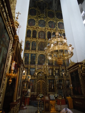 Свято-Троицкий кафедральный собор - центральное сооружение Псковского кремля.
