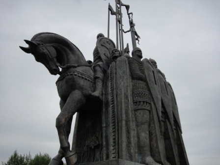 Монумент «Ледовое побоище» на горе Соколиха. Псков.