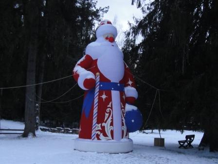 Дед Мороз в Верижице большой надувной